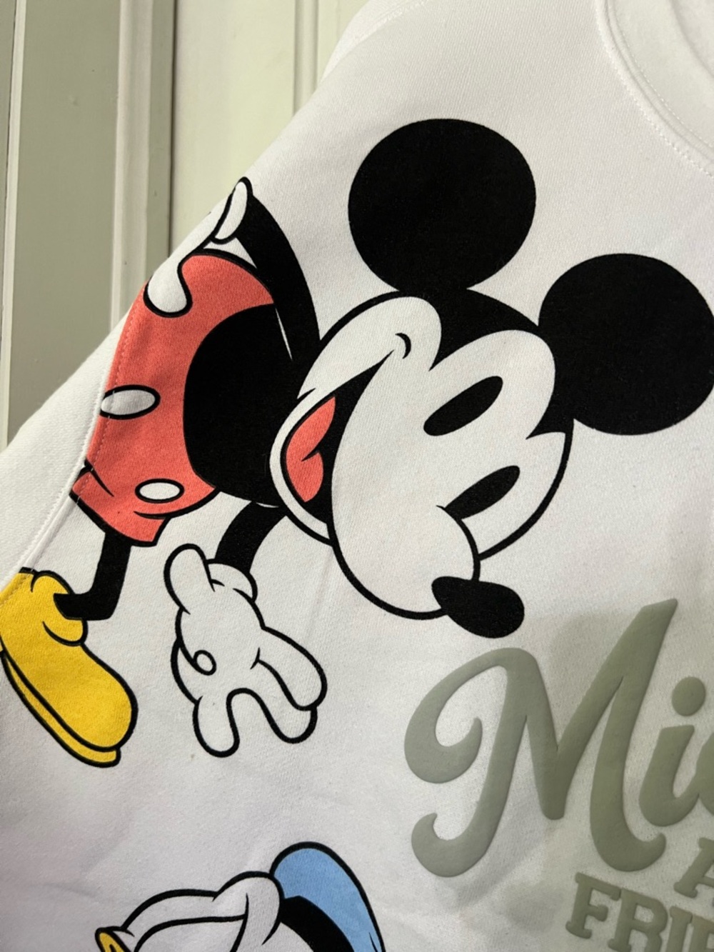 Disney Mickey and friends white sweatshirt with large character faces - Picture 5 of 8